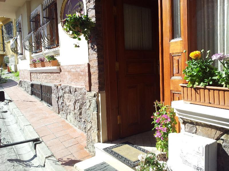 Berce Hotel Istanbul Exterior photo